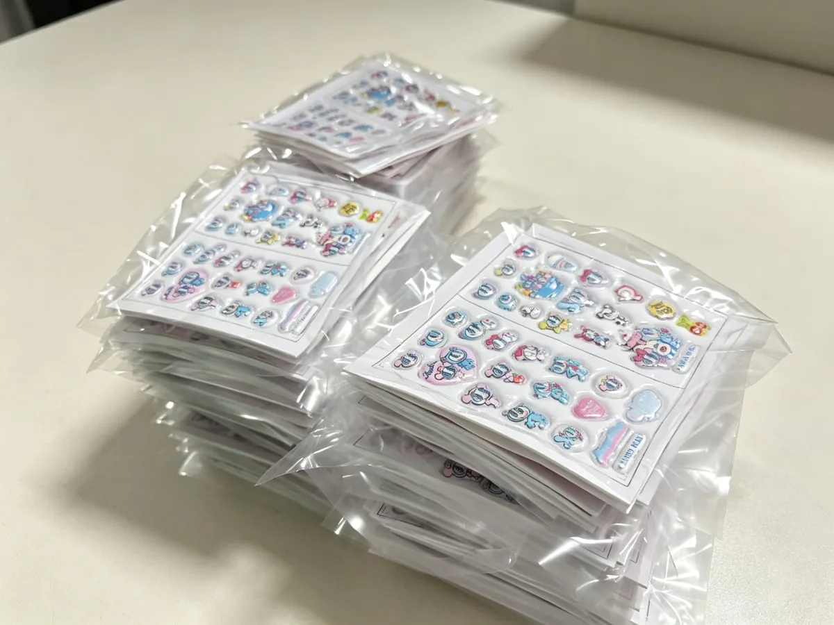 Christmas Stickers — Snowflakes, Santa & Reindeer: Q4 Stocking Timeline for Cross-Border Sellers